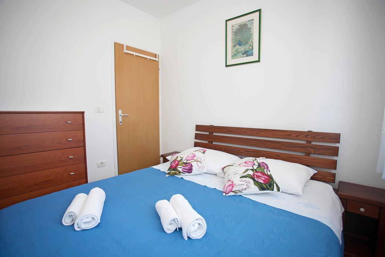 Apartment Pia 罗维尼 外观 照片